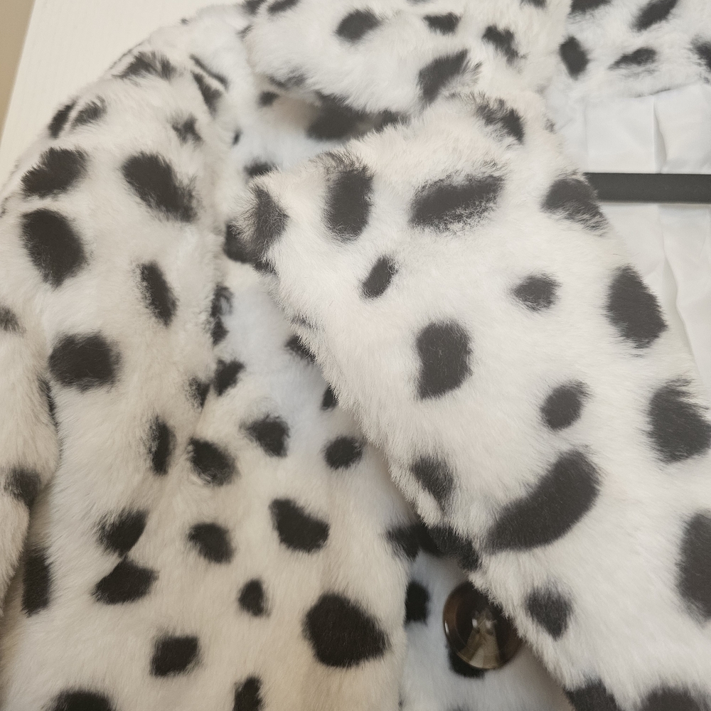 Ladies Beautiful Faux Fur  Coat
